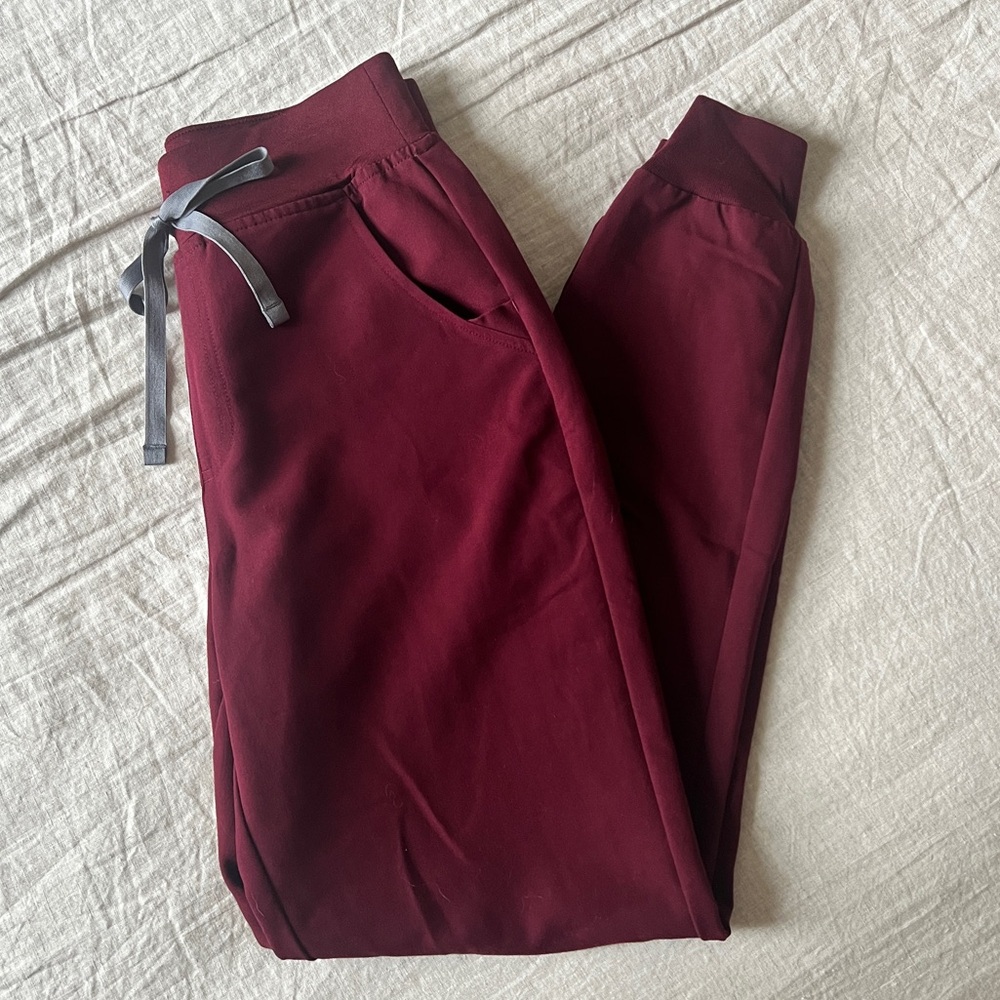 FIGS Burgundy High Waisted Zamora Pants - Size XS